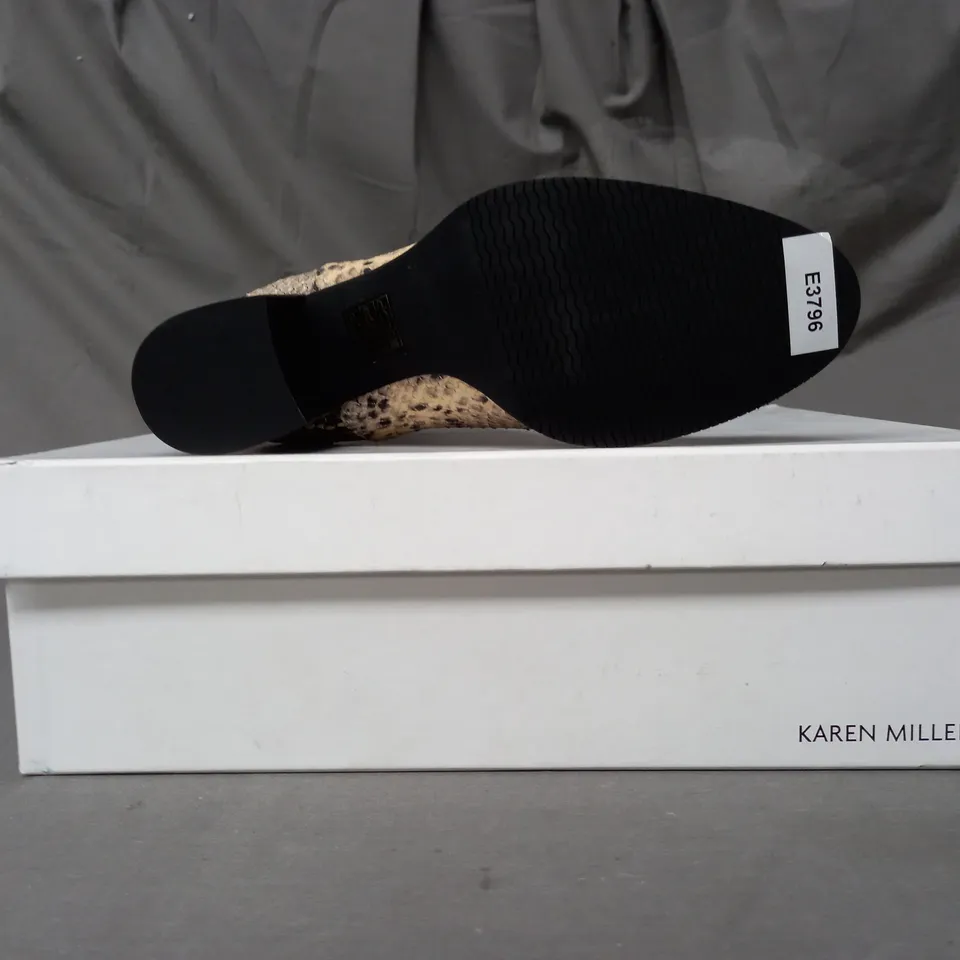 BOXED PAIR OF KAREN MILLEN TONI MID BLOCK HEEL ANKLE BOOTS IN TAN SNAKE EU SIZE 36