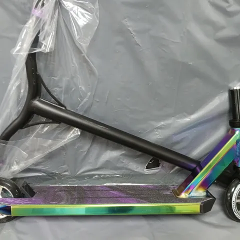 STUNTED NEO-MORPH STUNT SCOOTER