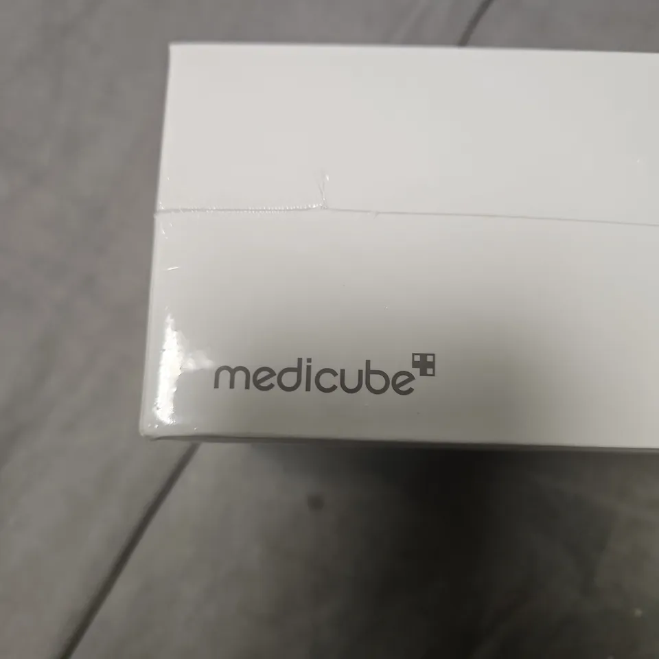 BOXED AND SEALED MEDICUBE AGE-R BOOSTER PRO SKINCARE DEVICE