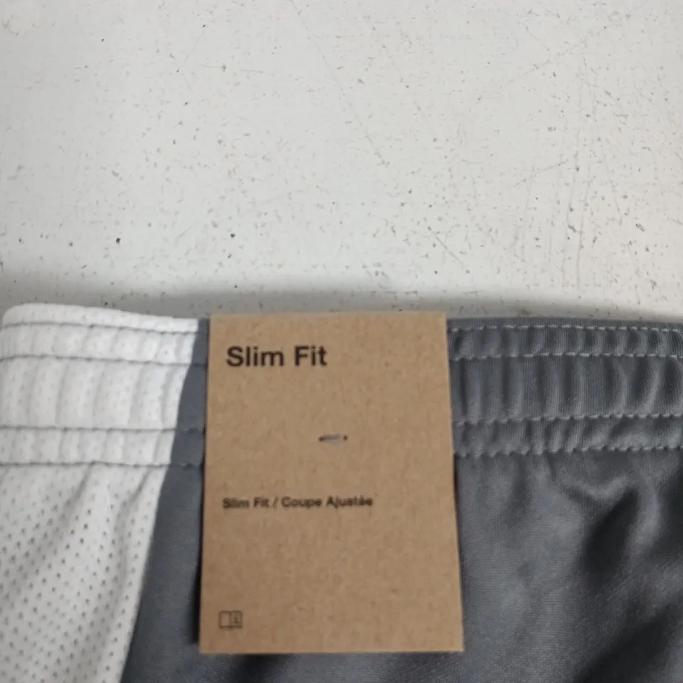NIKE ACADEMY SHORTS – DRI-FIT SLIM FIT, GRY/WHT/PNK, SIZE M (IF1448-013)