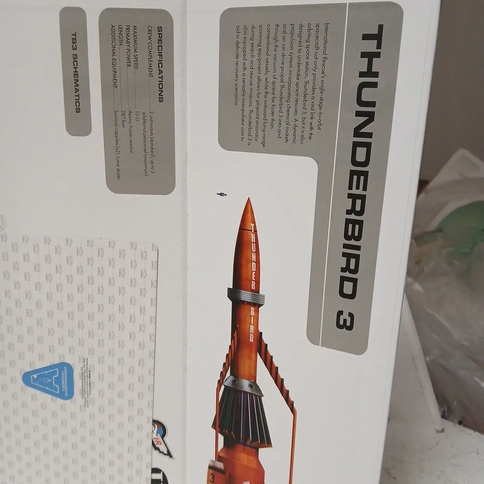 THUNDERBIRD 3 ROCKET MODEL – BOXED