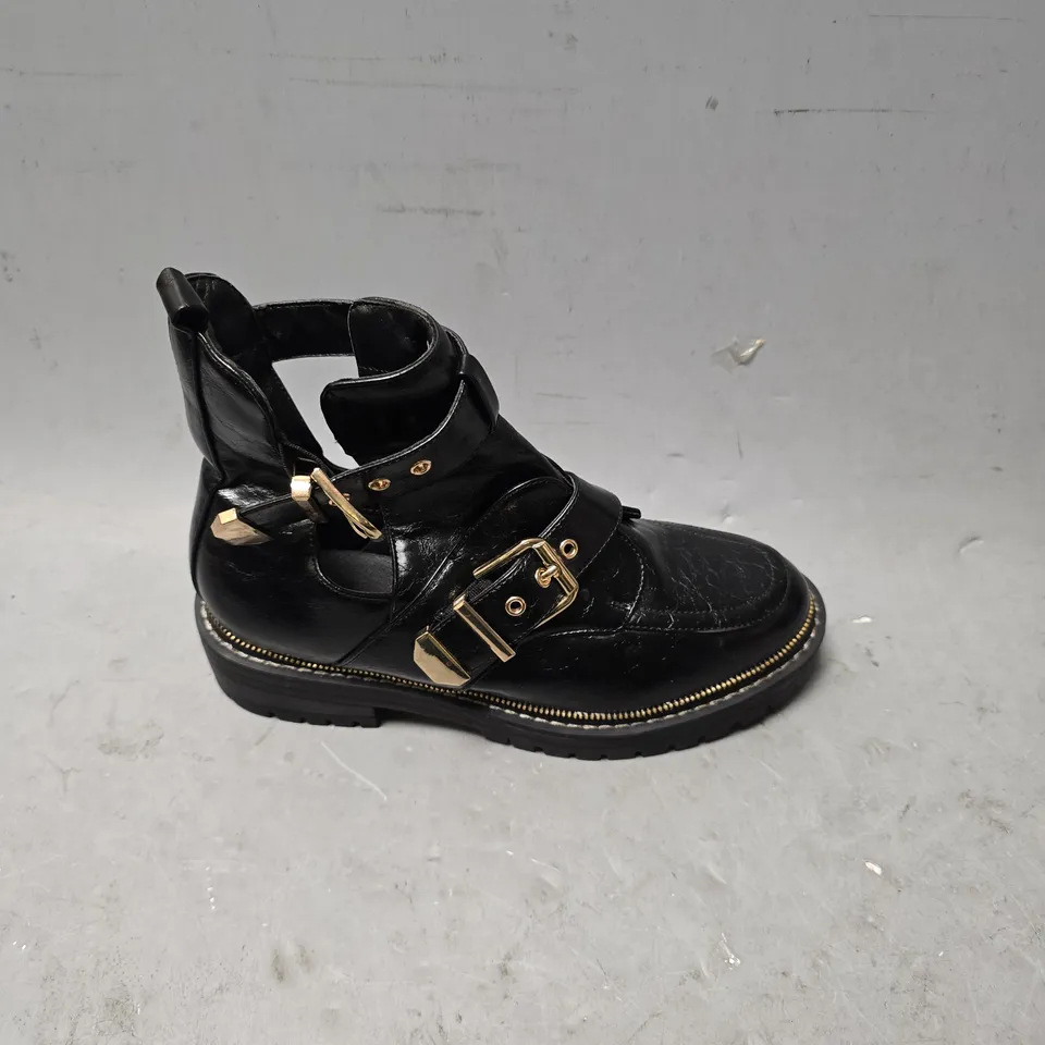 UNBOXED PAIR OF RIVER ISLAND BUCKLE STRAP BOOTS IN BLACK - 6