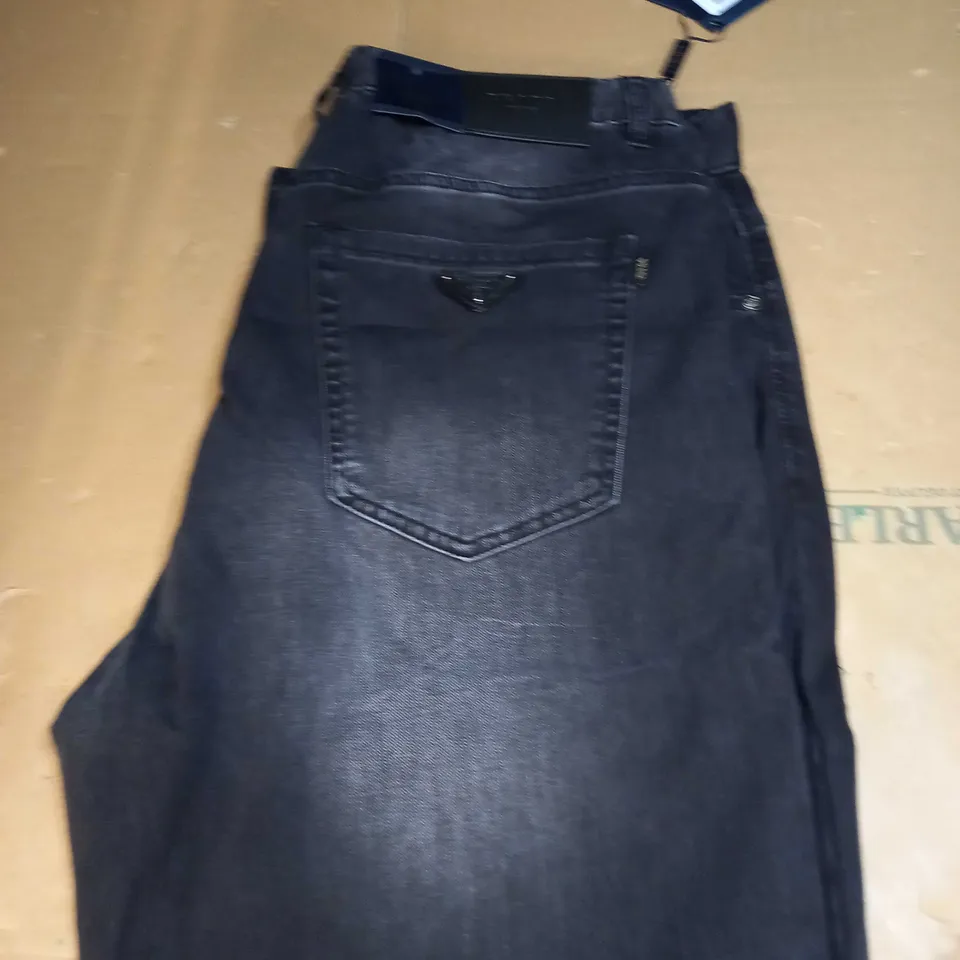 MENS PRADA DENIM JEANS SIZE W38