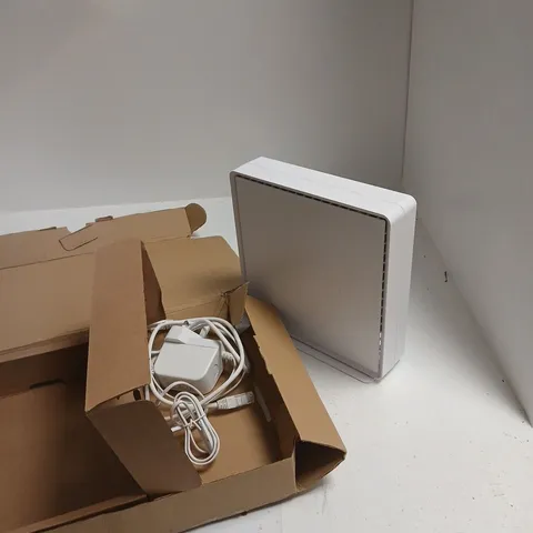ICOTERA FTTH GATEWAY ROUTER (WHITE) WITH 4 LAN PORTS + WAN