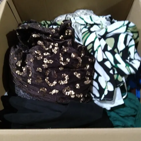 LARGE QUANTITY OF ASSORTED CLITHING AND ACCESSORIES