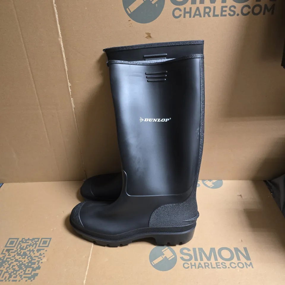 DUNLOP RUBBER WELLINGTON BOOTS – BLACK, KNEE-HIGH - UK SIZE 10