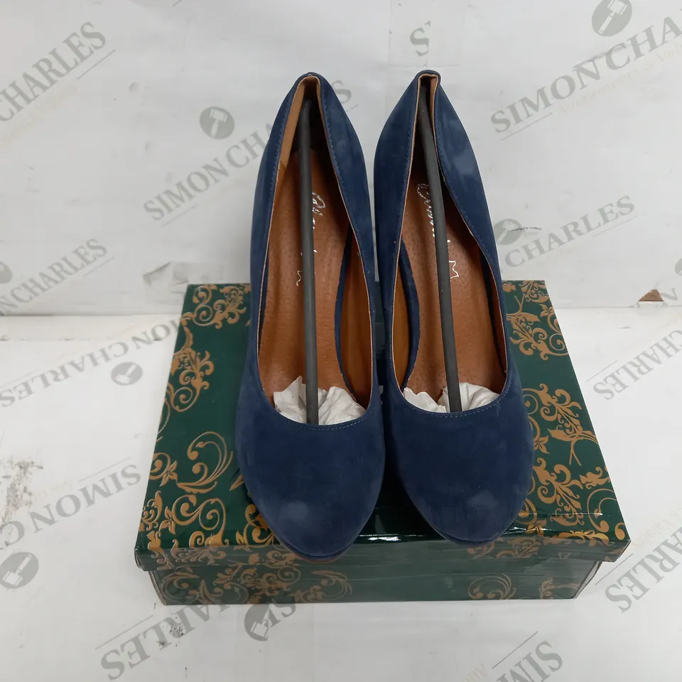 APPROXIMATELY 12 BOXED PAIR OF CLARA'S HIGH HEEL SHOES IN AZUL TO INCLUDE SIZES 36, 38, 39