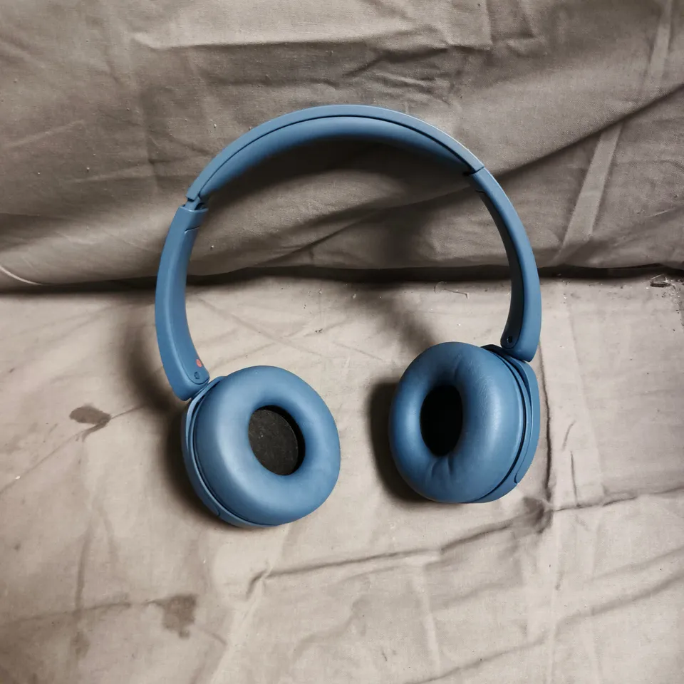 SONY OVER-EAR HEADPHONES – LIGHT BLUE (VERIFY MODEL)
