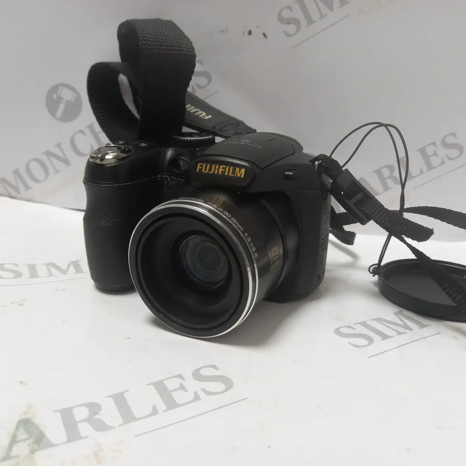 BOXED FUJIFILM FINEPIX S2800HD CAMERA