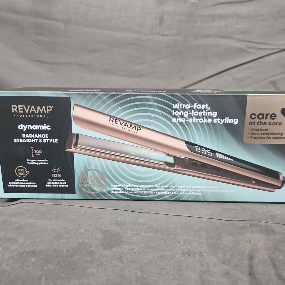 BOXED REVAMP DYNAMIC RADIANCE STRAIGHT & STYLE CERAMIC IONIC HAIR STRAIGHTENER (ST-1900GD-GB)