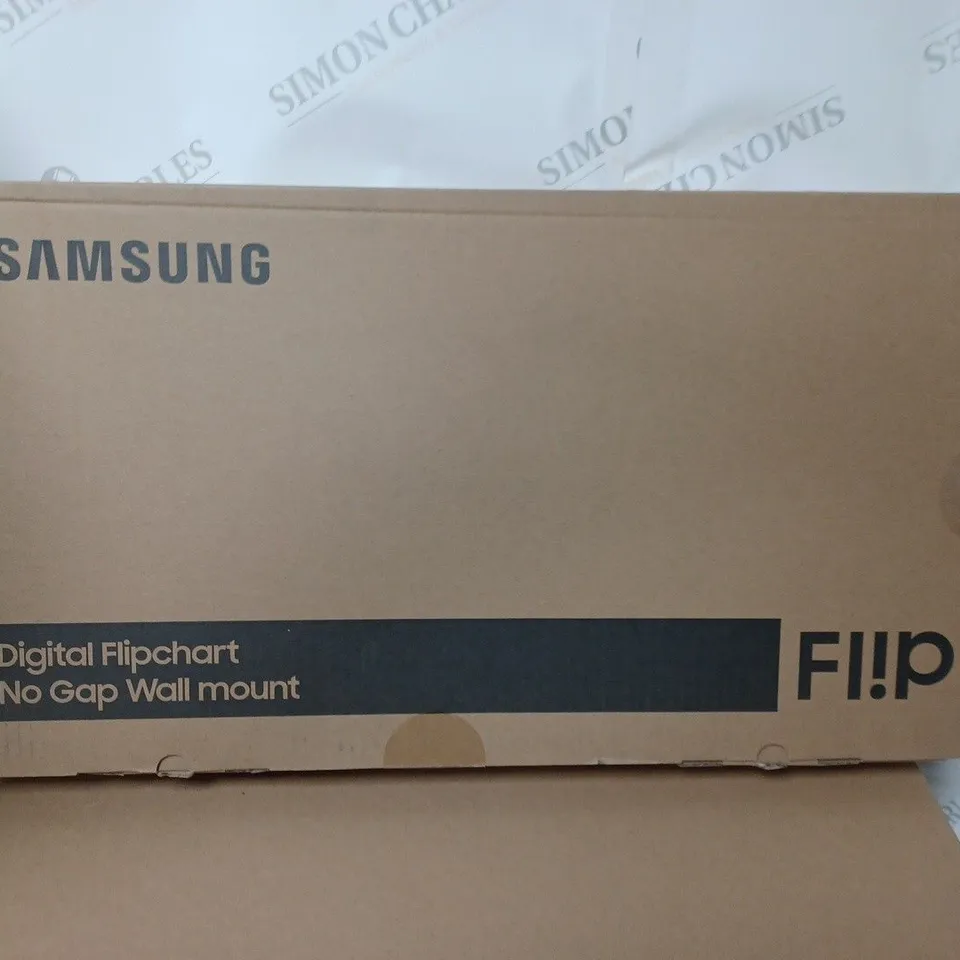 BOXED SAMSUNG DIGITAL FLIPCHART NO GAP WALL MOUNT 