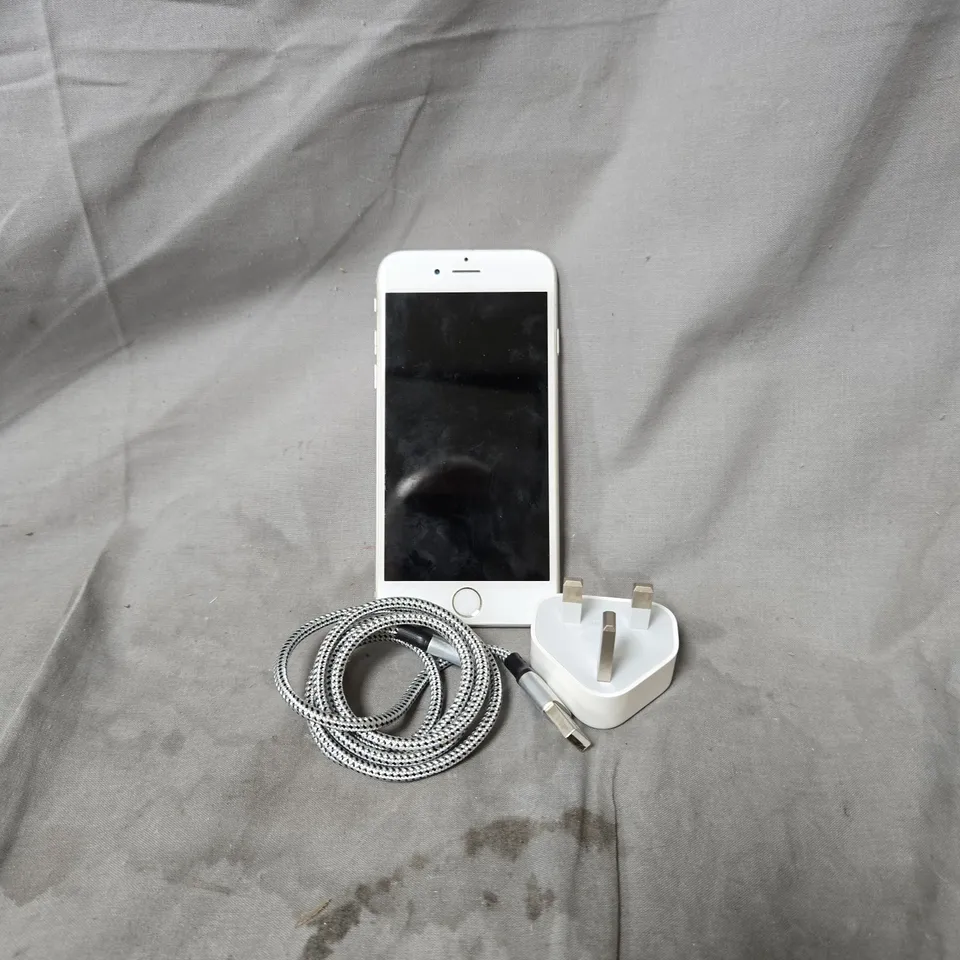 APPLE IPHONE (SILVER) WITH BRAIDED CHARGING CABLE AND WALL CHARGER