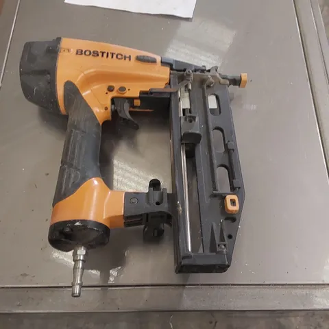 BOSTITCH FN1664-E NAIL GUN