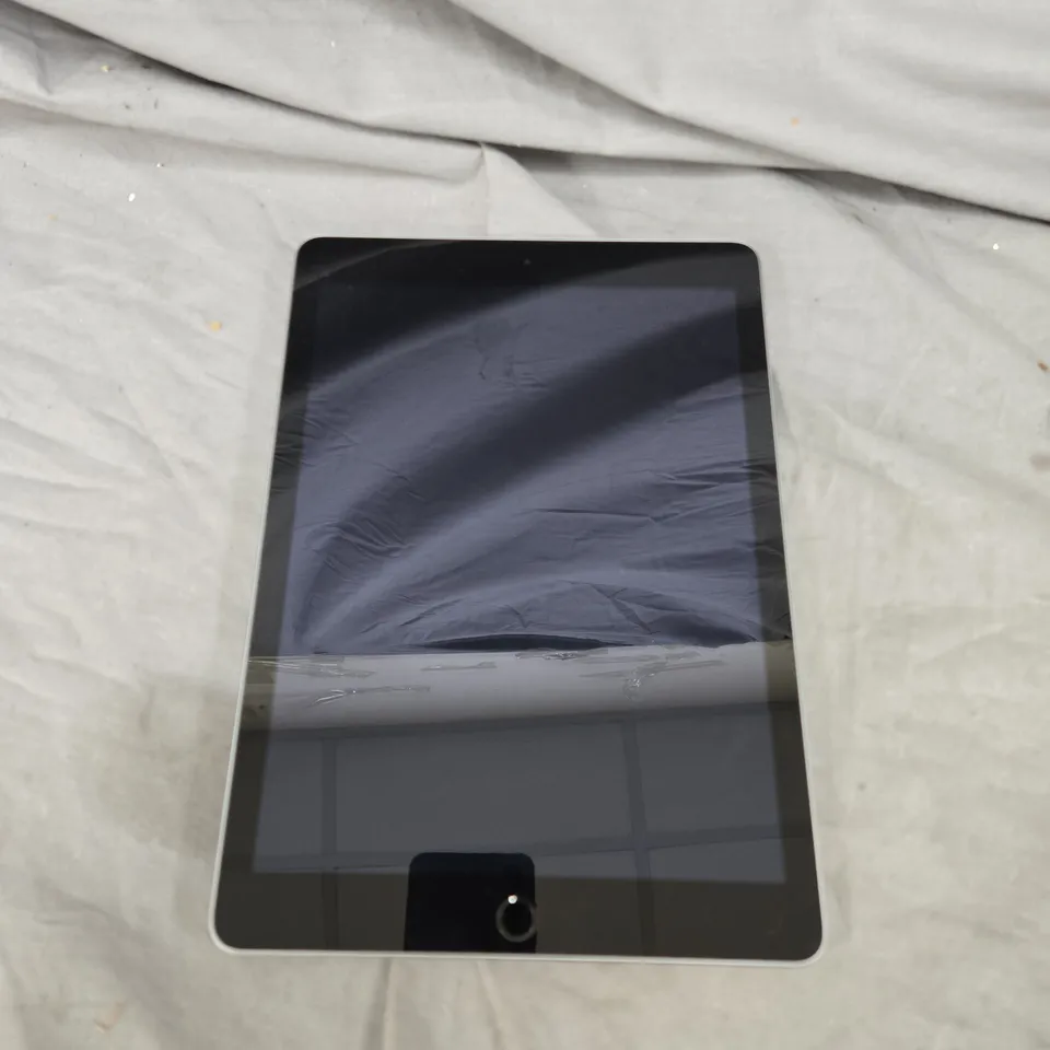 APPLE IPAD 5TH GEN TABLET 
