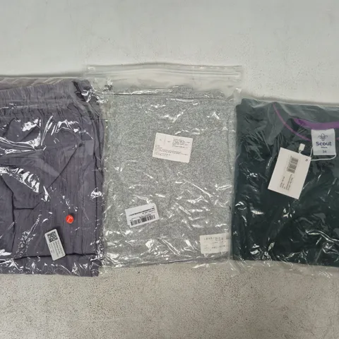 APPROXIMATELY 20 ASSORTED CLOTHING AND FASHION PRODUCTS IN VARIOUS STYLES AND SIZES - COLLECTION ONLY