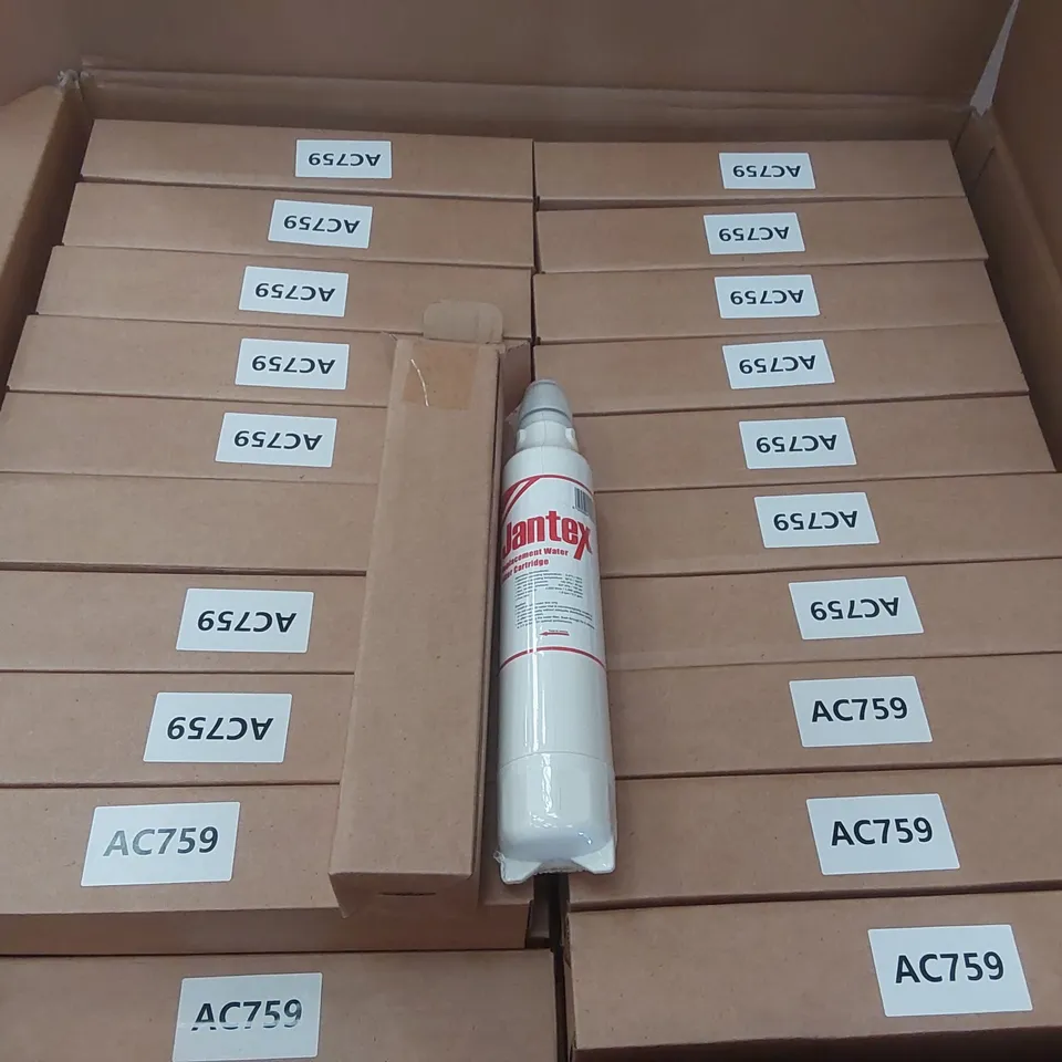 BOX CONTAINING APPROXIMATELY 80x BRAND NEW JANTEX WATER FILTER CARTRIDGES 