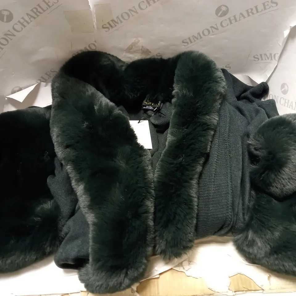 FRANK USHER FAUX FUR FOREST GREEN CAPE - ONE SIZE 