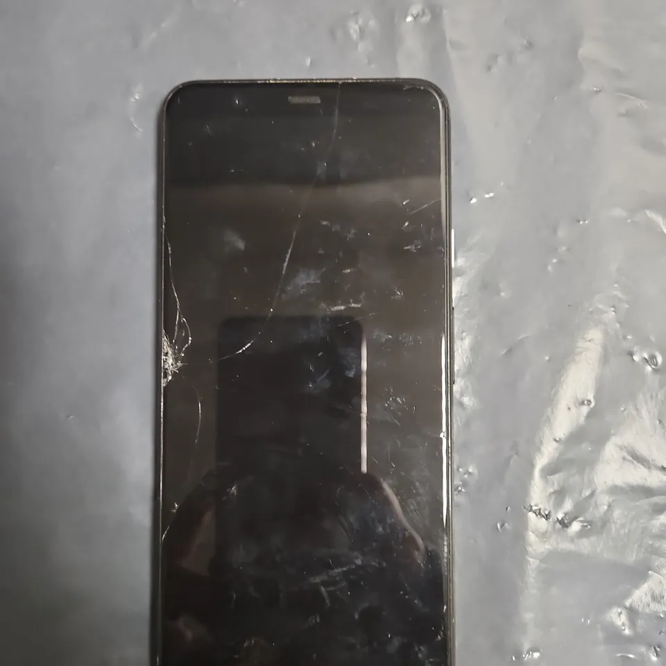 GOOGLE PIXEL 4 XL SMARTPHONE – BLACK (CRACKED SCREEN)