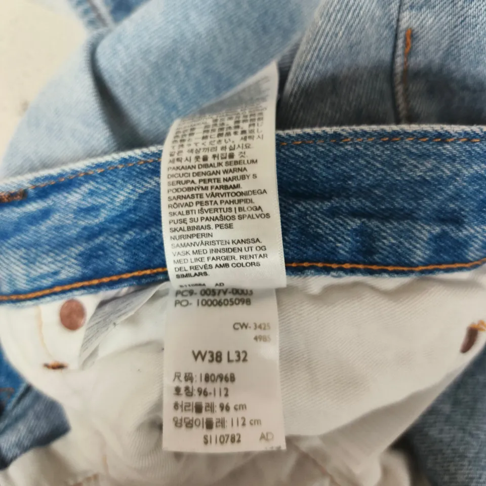 LEVI'S JEANS – MEN'S DENIM JEANS, UK 38 (W38 L32)