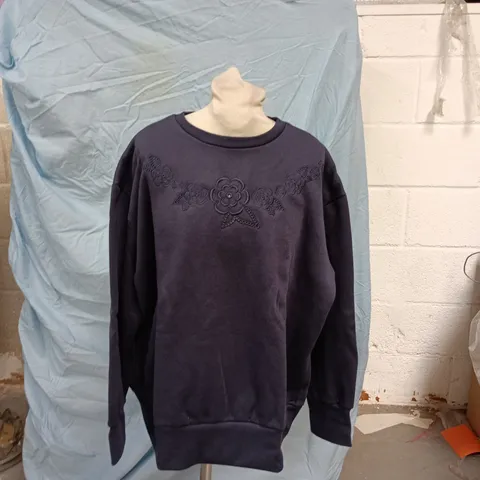 COUNTRY COLLECTION NAVY BLUE EMBROIDERED FLORAL SWEATSHIRT – UK SIZE L