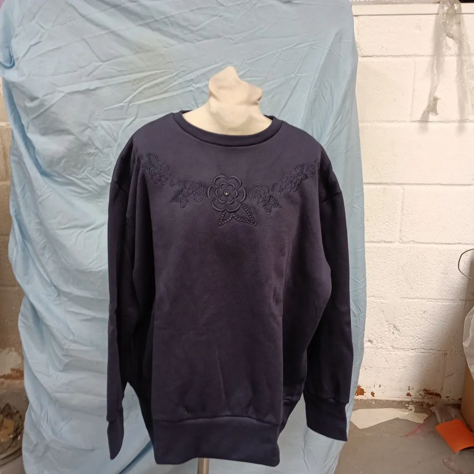 COUNTRY COLLECTION NAVY BLUE EMBROIDERED FLORAL SWEATSHIRT – UK SIZE L