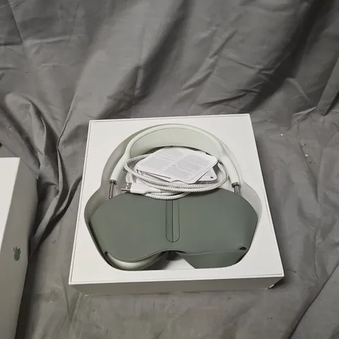APPLE AIRPODS MAX WITH SMART CASE 