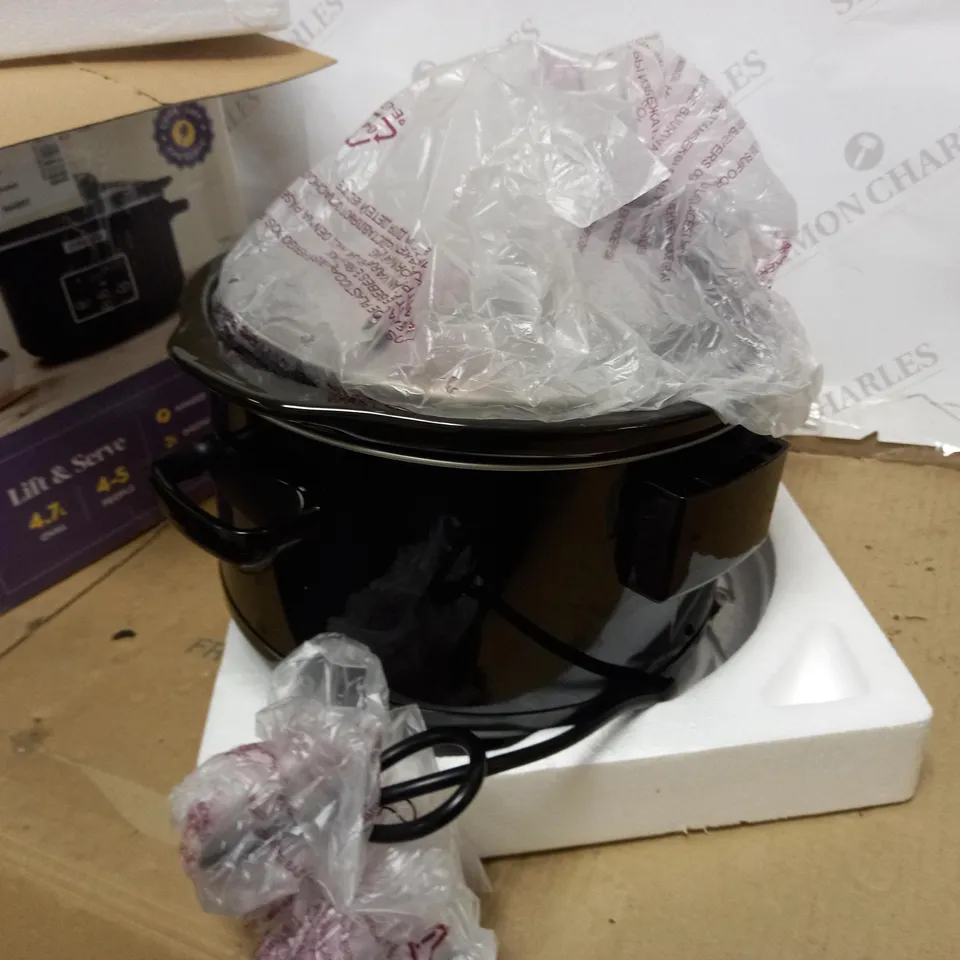 CROCK POT SLOW COOKER 