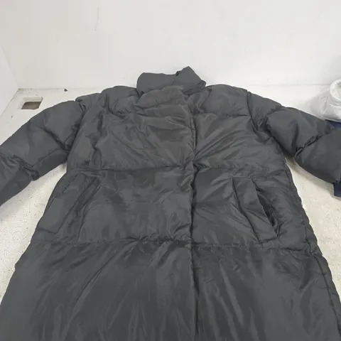 FRENCH CONNECTION MEN'S PUFFER JACKET – SIZE M, DARK/BLACK