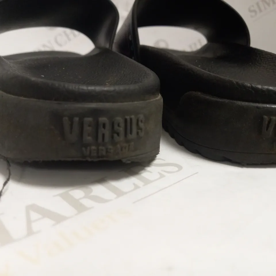 VERSACE COLOURED HEARTS SLIDERS EU 39 WITH BAG