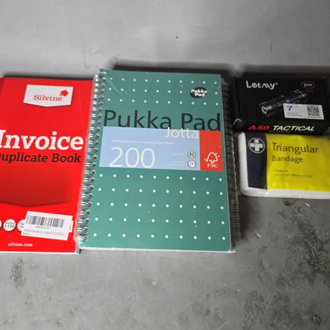 APPROXIMATELY 15 ASSORTED ITEMS TO INCLUDE - PUKKA PAD , TRIANGULAR BANDAGE , LETAIY A50 TACTICAL FLASHLIGHT ETC
