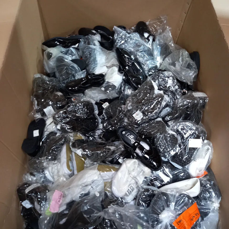 LARGE QUANTITY OF ASSORTED KIDS SHOES - COLLECTION ONLY 