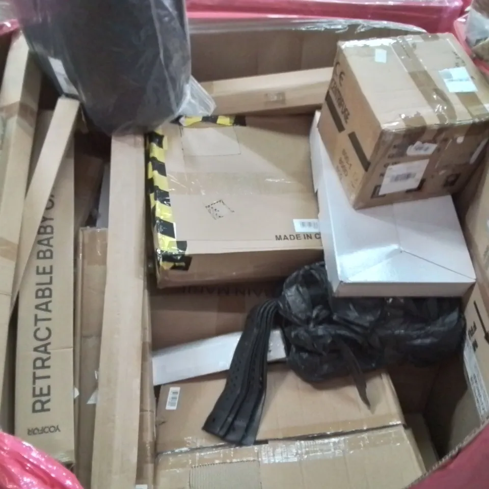 PALLET CONTAINING VARIOUS ASSORTED BOXED HOUSEHOLD ITEMS TO INCLUDE: CAST IRON COOKWARE, RETRACTABLE BABY GATES, 5 TIER SHOE RACKS, CHRISTMAS TREES, WALL CABINET AND LOTS MORE UNMARKED BOXED ITEMS 