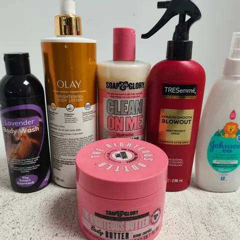 APPROX 12 ASSORTED BEAUTY PRODUCTS TO INCLUDE OLAY BODY LOTION, SOAP&GLORY BODY WASH, TRESEMME HEAT PROTECT SPRAY, ETC