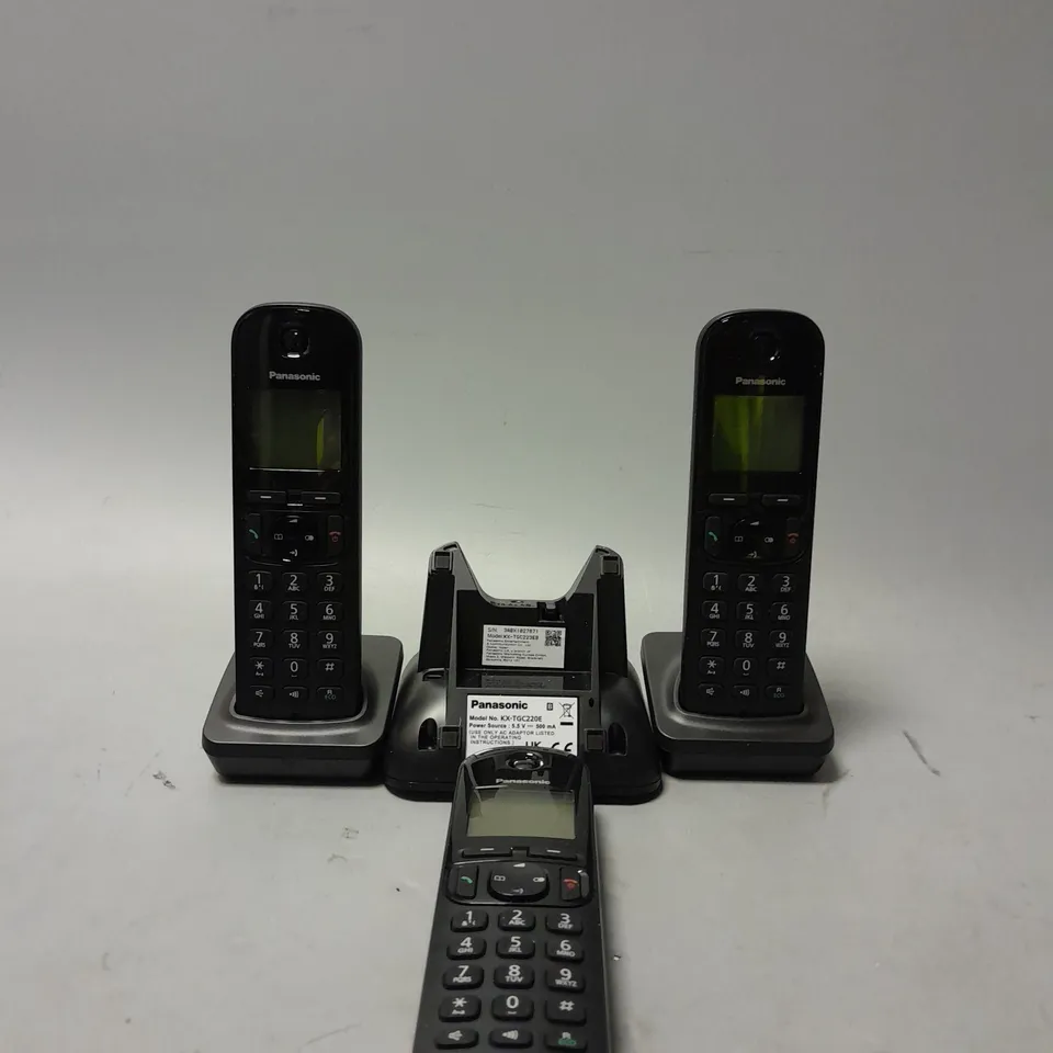 BOXED PANASONIC KX-TGC223 DIGITAL CORDLESS ANSWERING SYSTEM 