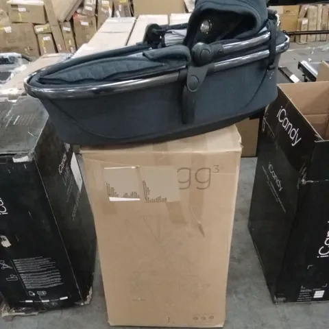 BOXED EGG3 STROLLER AND CARRYCOT (2 PARTS)