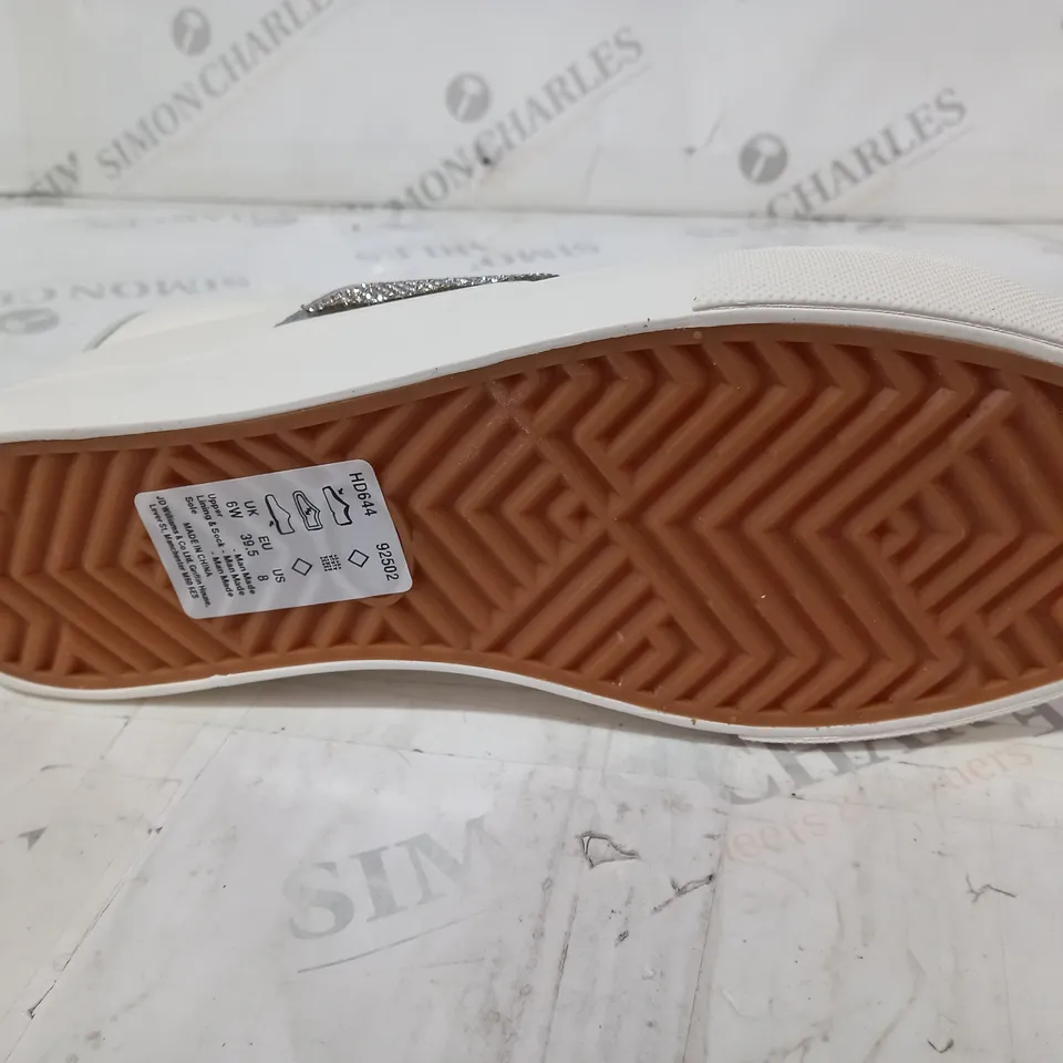 SIMPLY BOTH WHITE TRAINERS SIZE 6