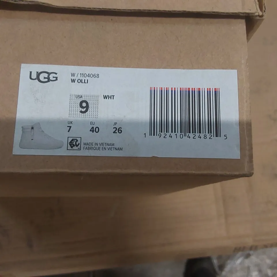BOXED UGG OLLI WOMEN'S SHOES - SIZE 7