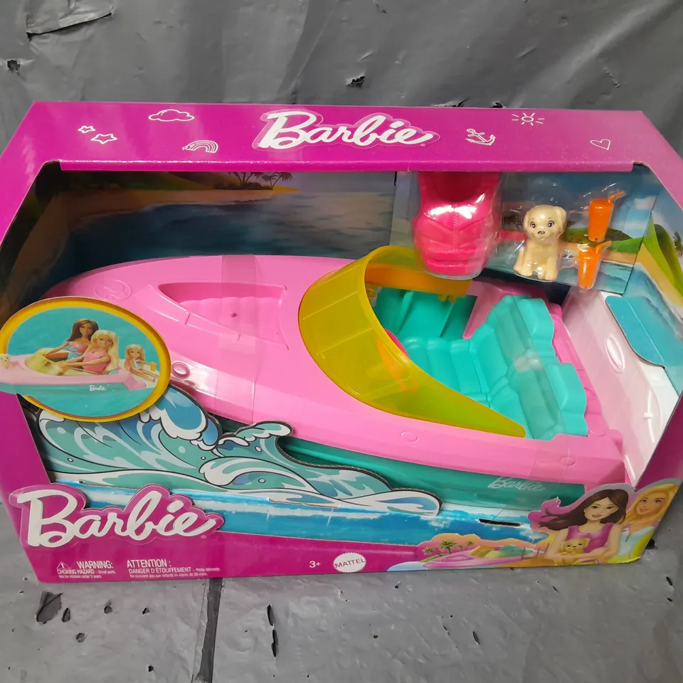 BOXED BARBIE SPEEDBOAT PLAY SET