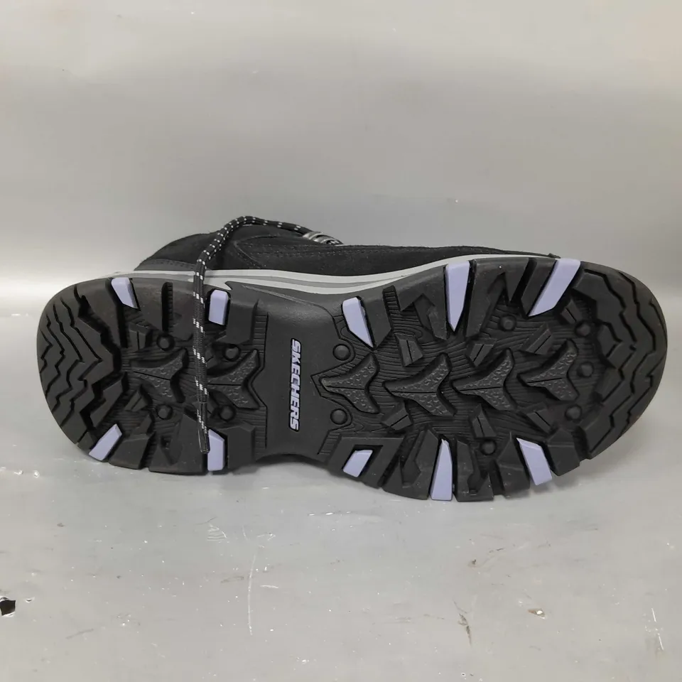 PAIR OF SKECHERS TREGO ALPINE TRAIL WATERPROOF BOOTS UK SIZE 4