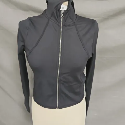 GILLY HICKS HOODIE SIZE M