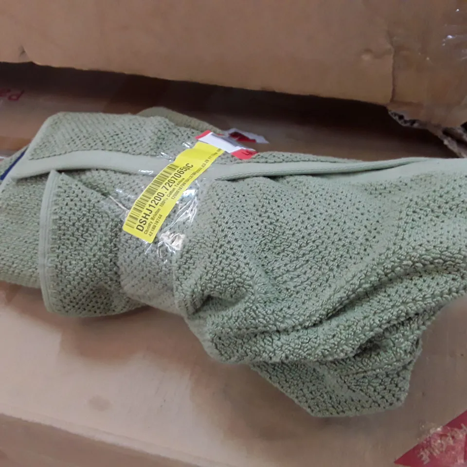 CHRISTY BRIXTON 100% COTTON TEXTURE