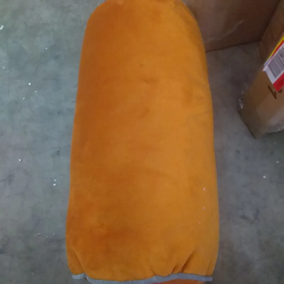 DELUXE VELVET CUSHION WITH FILLING