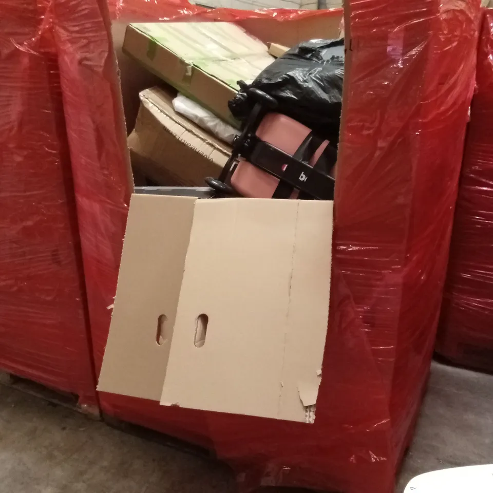 PALLET OF ASSORTED HOUSEHOLD GOODS AND PRODUCTS TO INCLUDE; FOLDING CHAIR, TOILET SEATS ETC