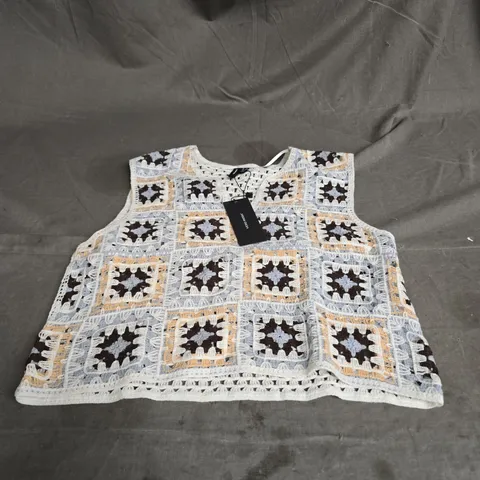 VERO MODA CHARLIE CROCHET VEST IN STAR WHITE SIZE S/M