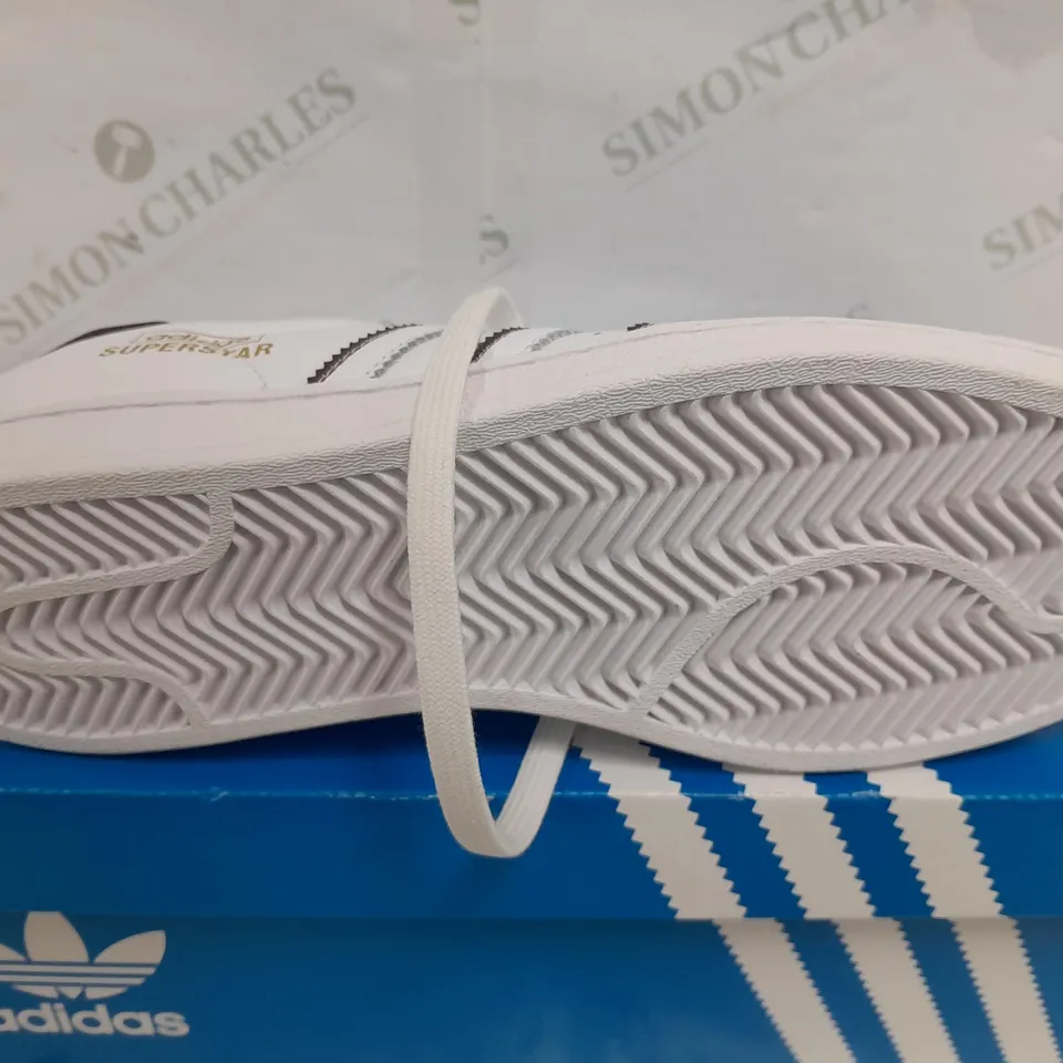 BOXED PAIR OF ADIDAS SUPERSTAR TRAINERS IN WHITE - UK 8.5