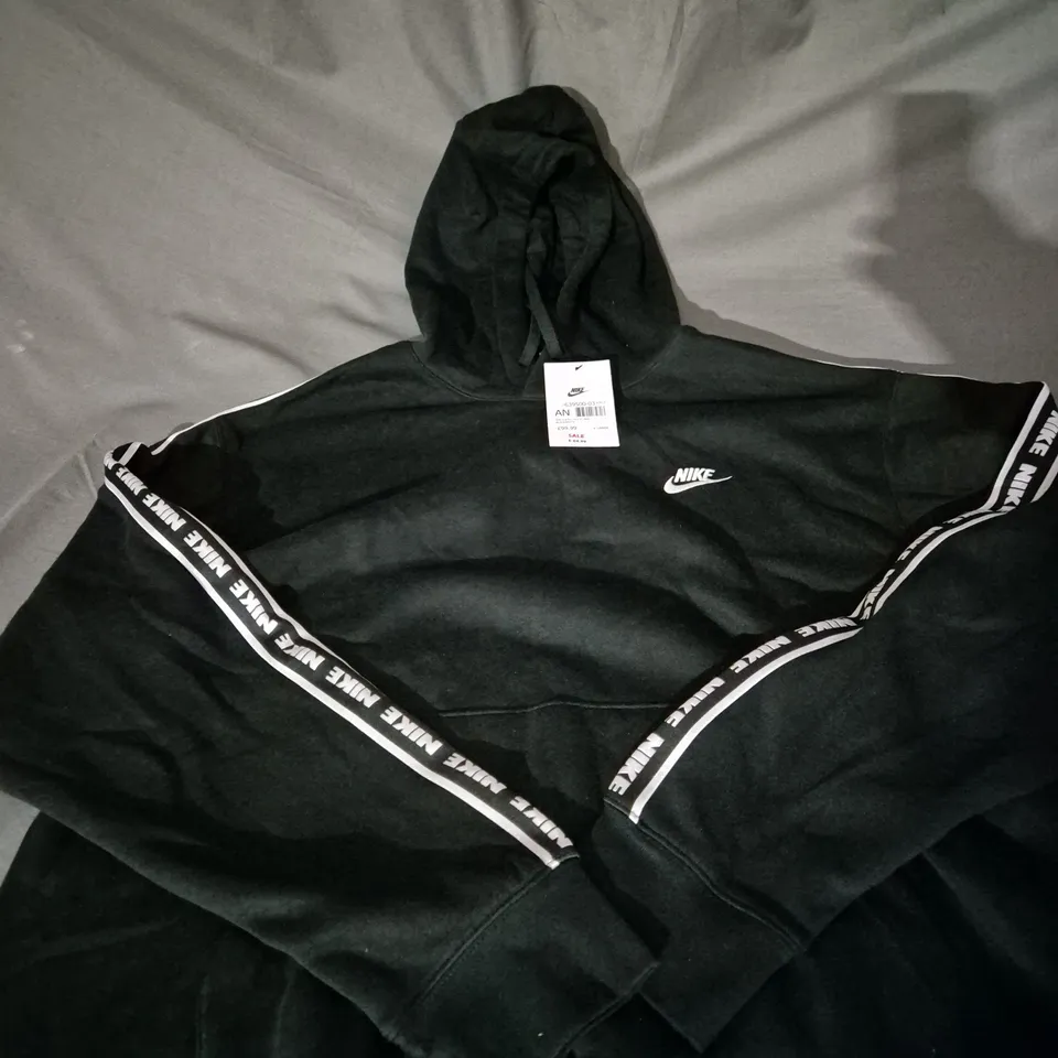 NIKE LOGO HOODY IN BLACK SIZE XL