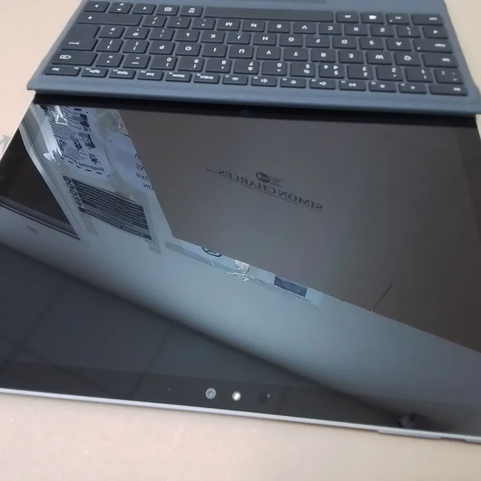 UNBOXED MICROSOFT SURFACE 4 256 GB WITH DETACHABLE KEYBOARD 