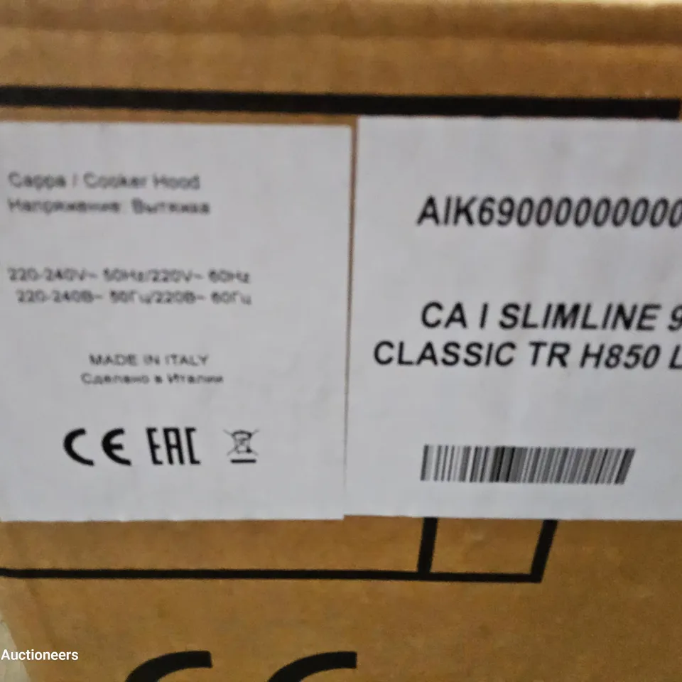 BOXED AIRONE SLIMLINE 900mm CLASSIC CEILING EXTRACTOR WITH LED LIGHTING