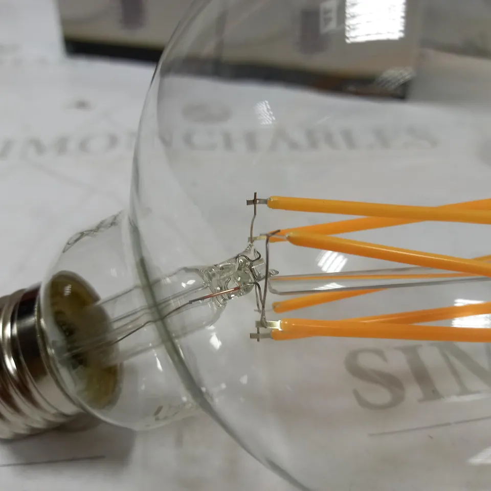 BOX OF 3 CALEX HOLLAND BULBS TO INCLUDE 2XE27 CLEAR G95 GLOBE BULB AND E27 GOLD RUSTIC BULB