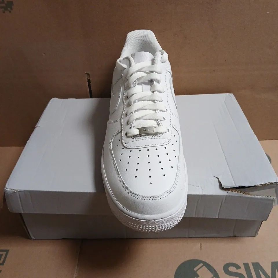 BOXED PAIR OF NIKE AIR FORCE 1 '07 WHITE TRAINERS – UK 10